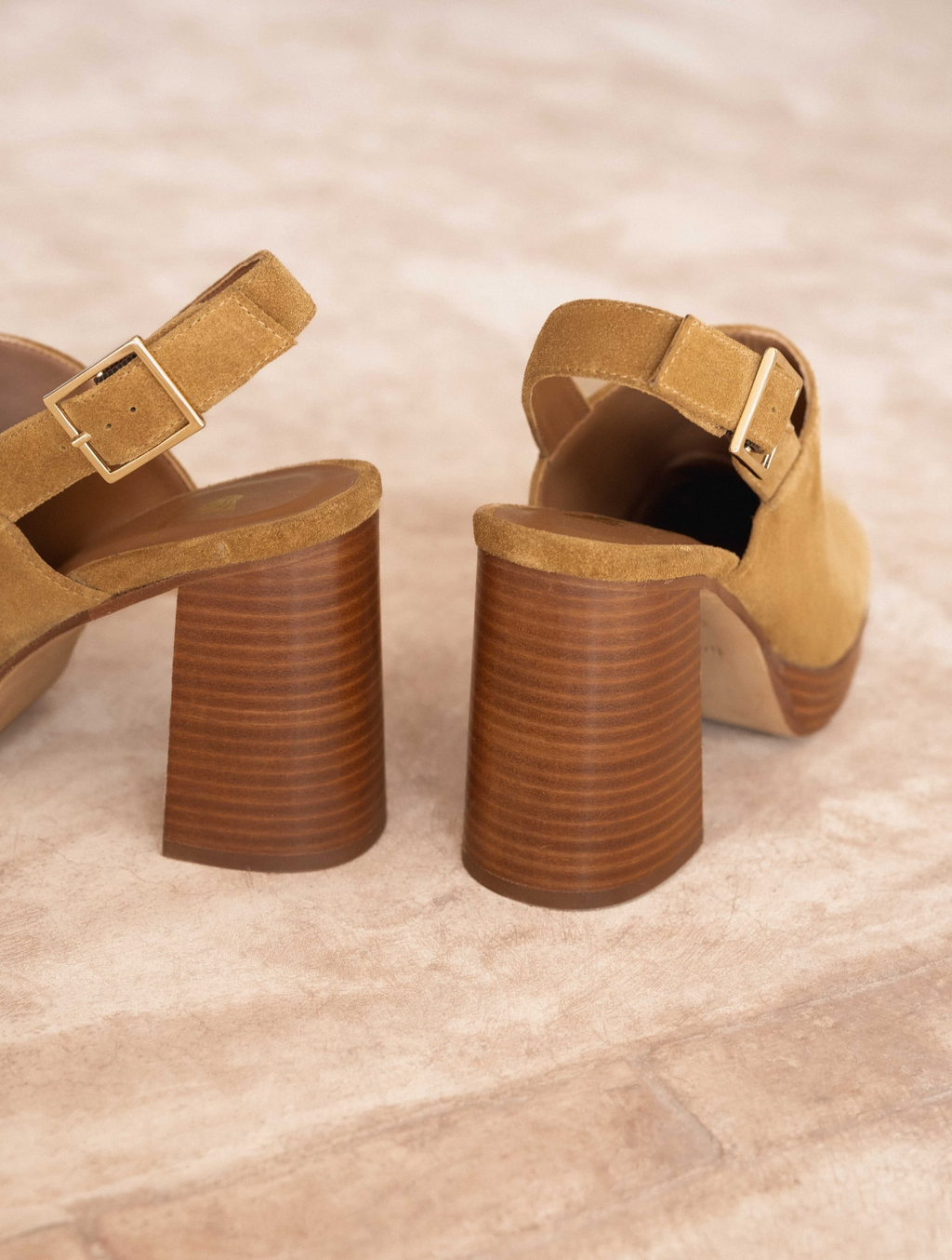 SAVANNAH — Sabot à plateforme en cuir suédé