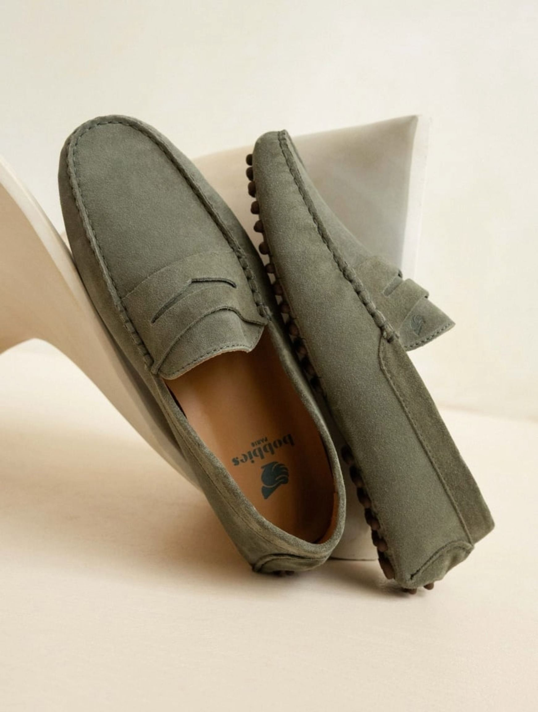 LEWIS — Mocassin driving loafer en cuir suédé
