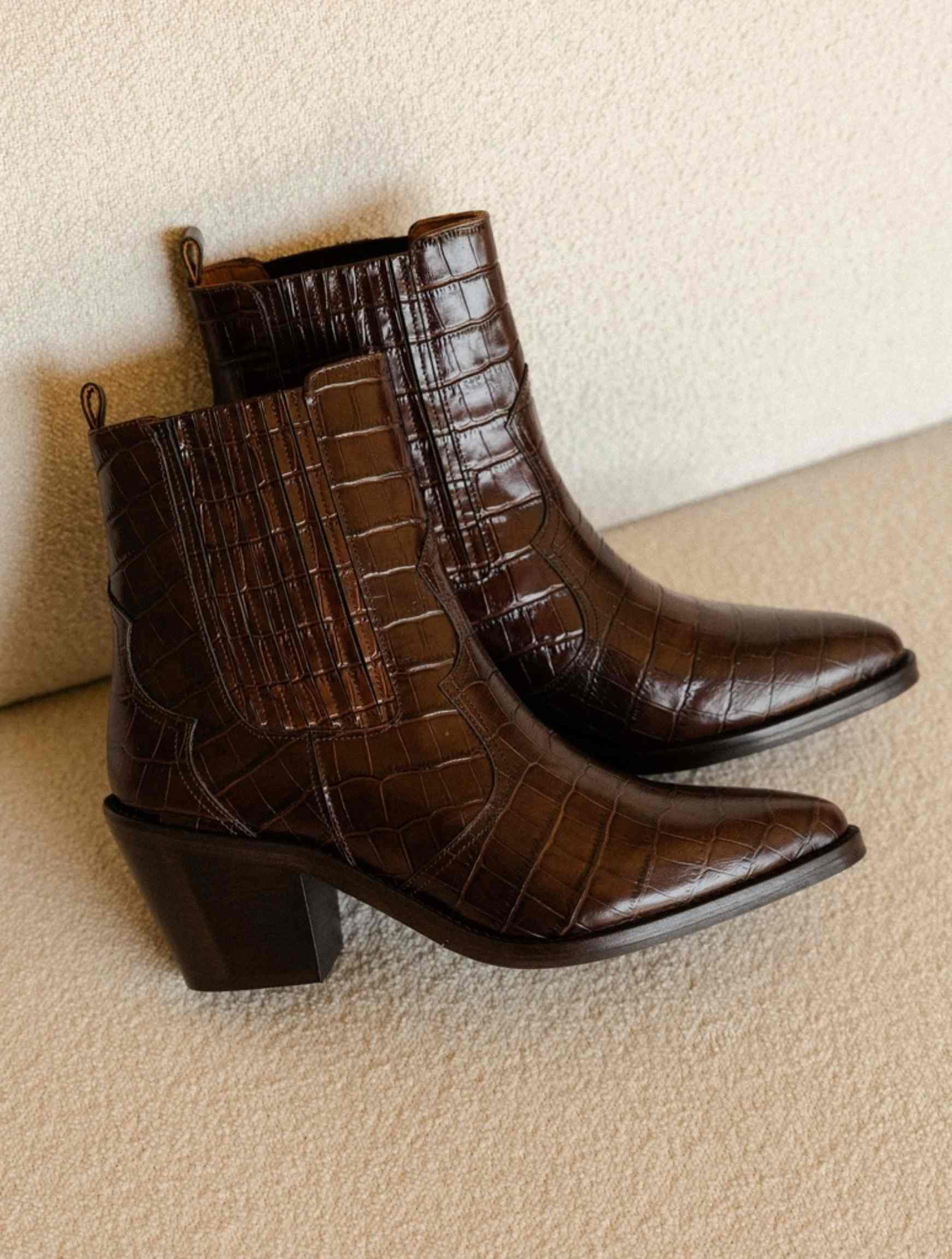 DAKOTA — Bottines style western en cuir
