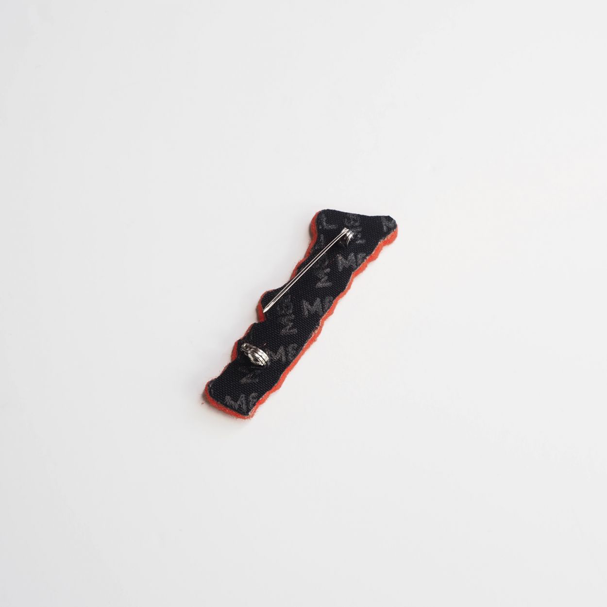 BROCHE RÉVOLUTION